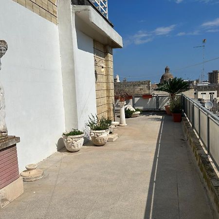 Terrazza Santo Oronzo Lägenhet Lecce Exteriör bild