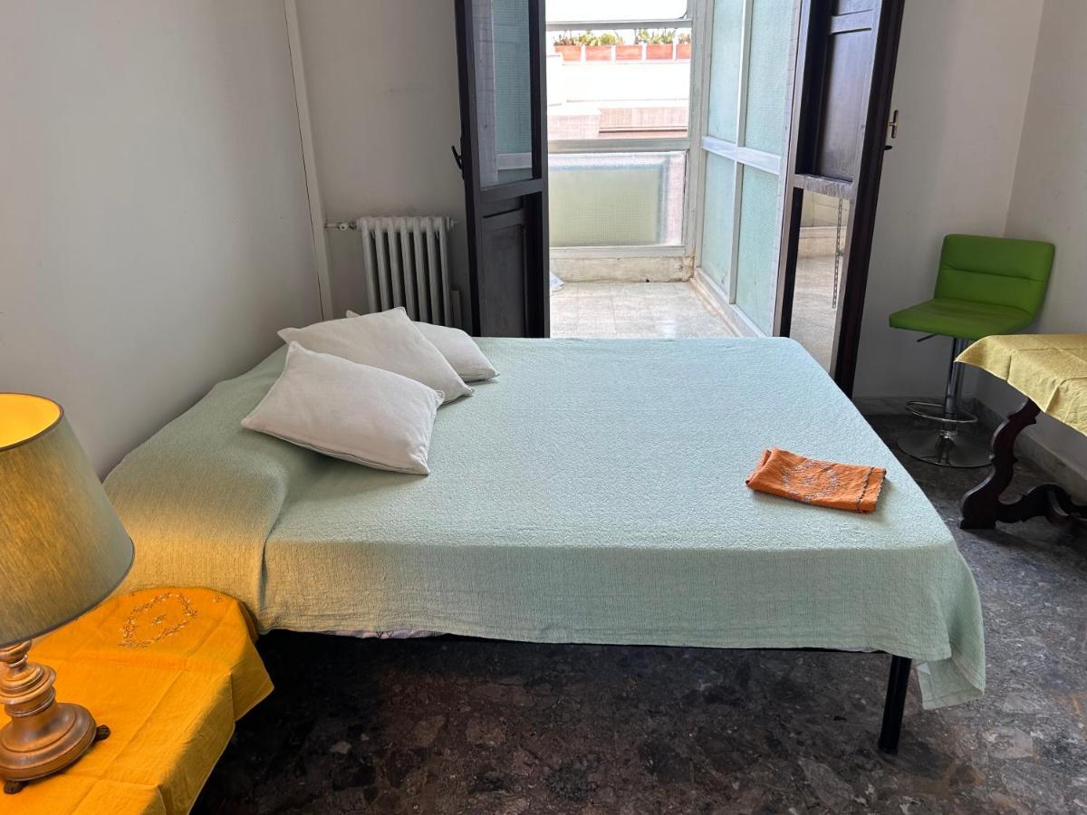 Terrazza Santo Oronzo Lägenhet Lecce Exteriör bild